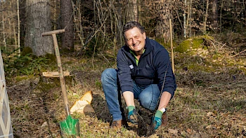 Baumpflanzaktion „Wurzeln“ | Götzingen im Distrikt Rimschlein