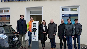 Neue E-Ladesäule in Bogen